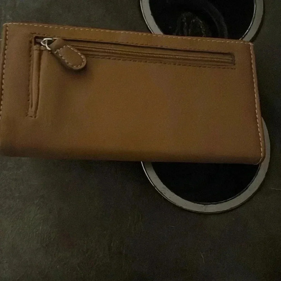 George Rech nude wallet - Picture 2 of 3